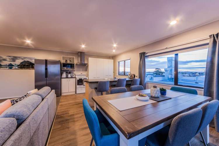 12/11 Freeman Way Manukau_3