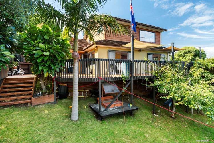 2 Kauri Lane Red Hill_19