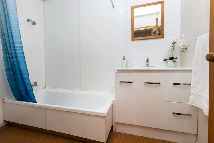 60 Rocking Horse Road Southshore_12