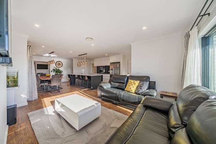 111 Queen Charlotte Drive Aotea_8