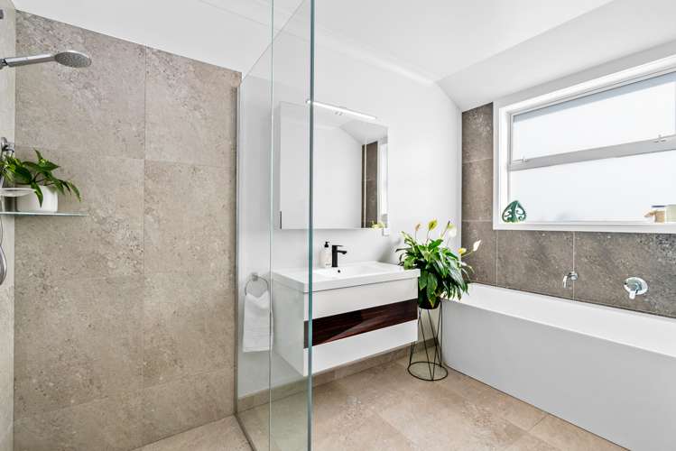 42 Waitemata Drive One Tree Point_25