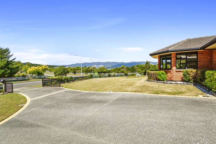 1 Grace Nicholls Grove Riverstone Terraces_27