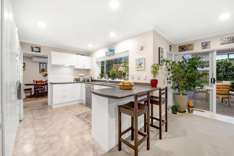 6 Bampton Rise Northpark_15