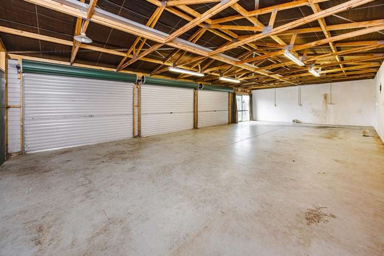 88 Beach Road Pahurehure_17