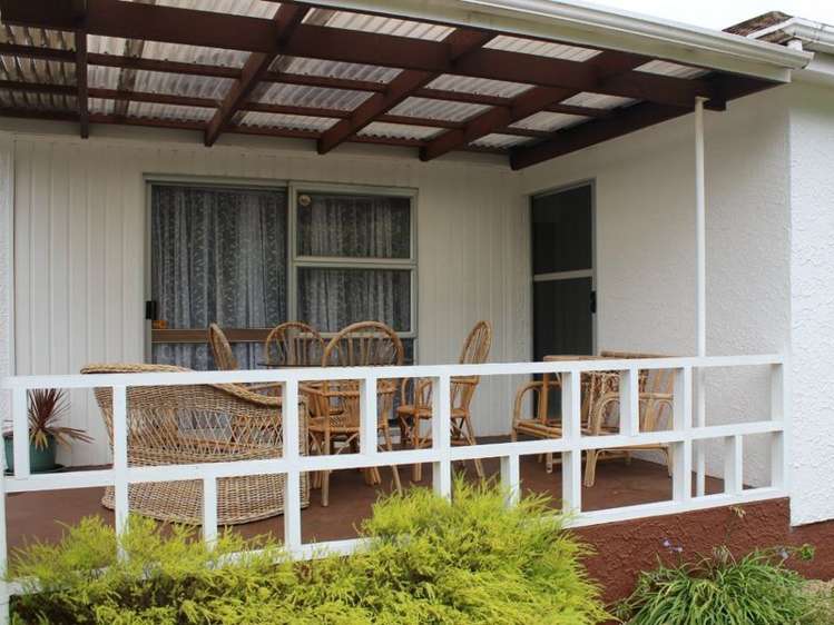 35 Clifton Avenue Carterton_12