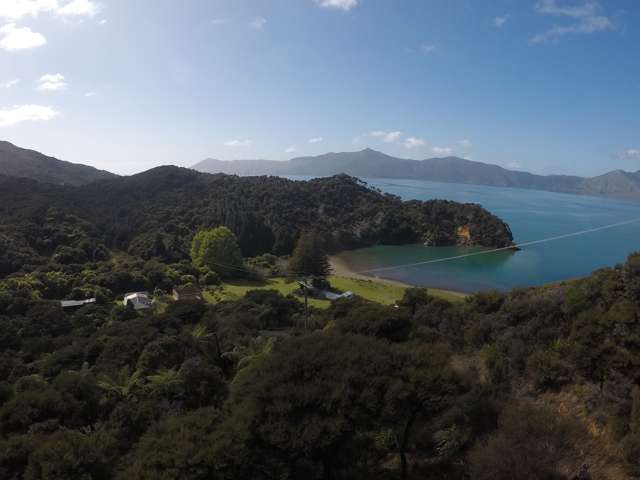 CT-398390 Durville Island Rangitoto Te Tonga D'urville Island_2