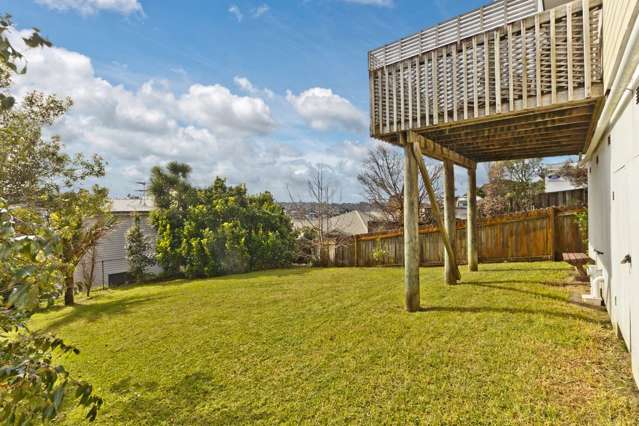 8 Target Road Totara Vale_2