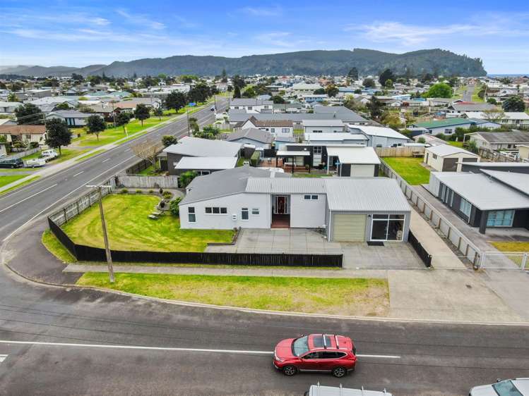 300 Port Road Whangamata_19