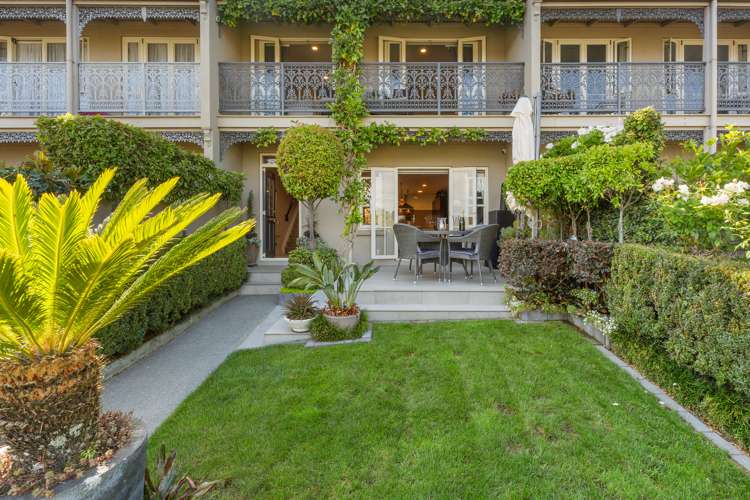 24 Leneford Drive East Tamaki_14