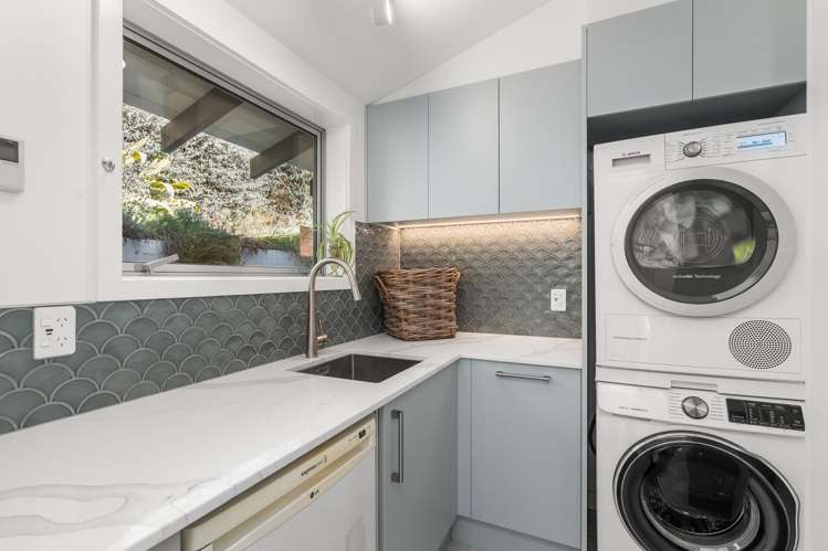 53 Soleares Avenue Mount Pleasant_30