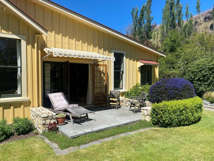 697 Leader Road East Parnassus_4