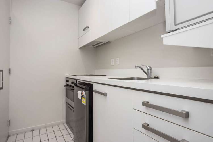 2102/10 Waterloo Quadrant Auckland Central_6