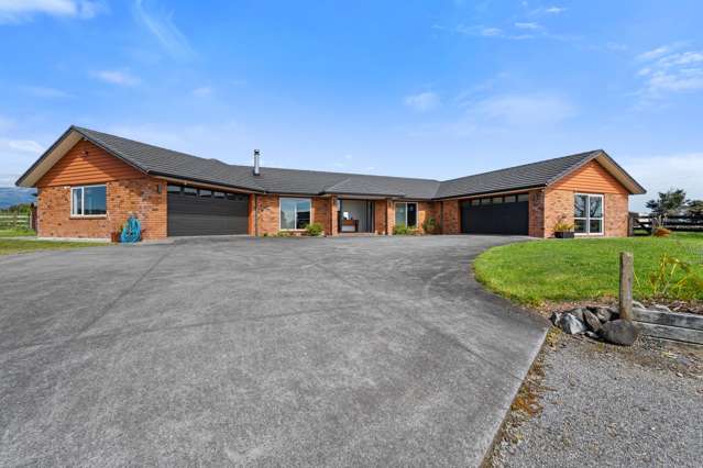 1484 Egmont Road Egmont Village_4