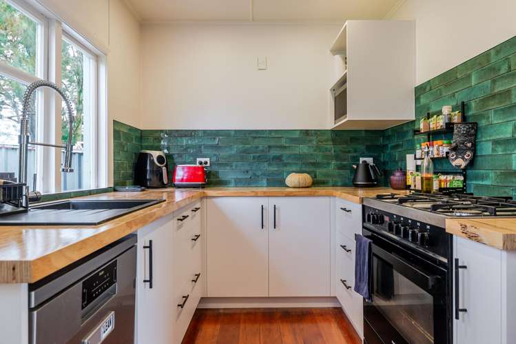 36 High Street Eketahuna_18