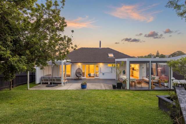 Charming Character Bungalow | Double Westlake Zone