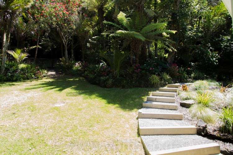 7 Valley Road Titirangi_9