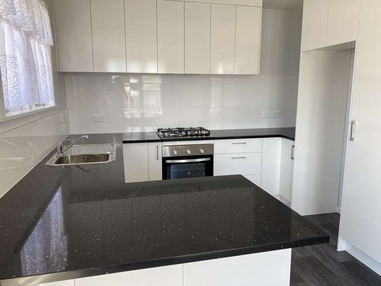 1 Graham Avenue Te Atatu Peninsula_2