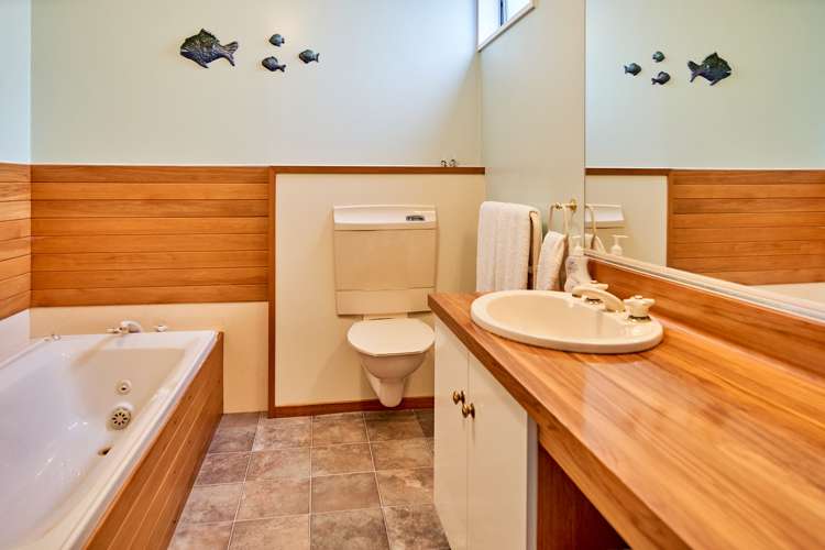 1 Roys Road Plimmerton_19