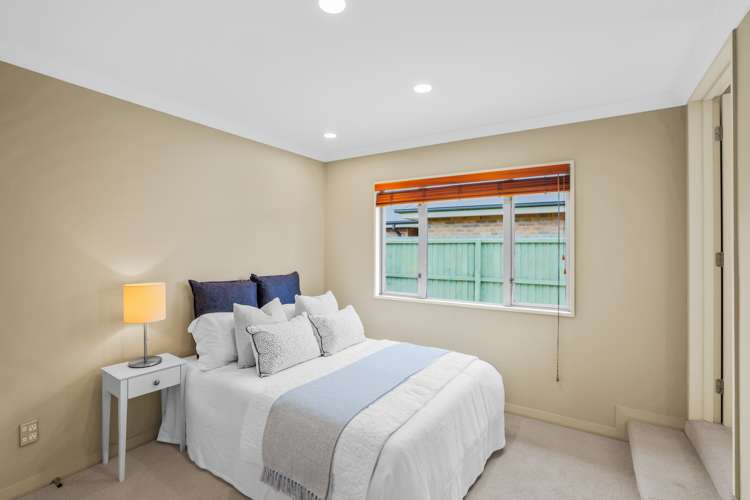 24 Crombie Green Northwood_21