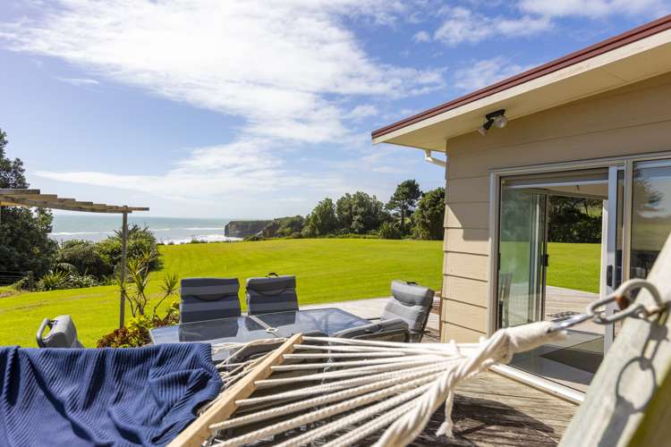 4023 Mokau Road Tongaporutu_8