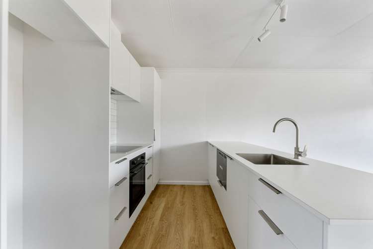 24b & 24c Omata Road Marfell_15