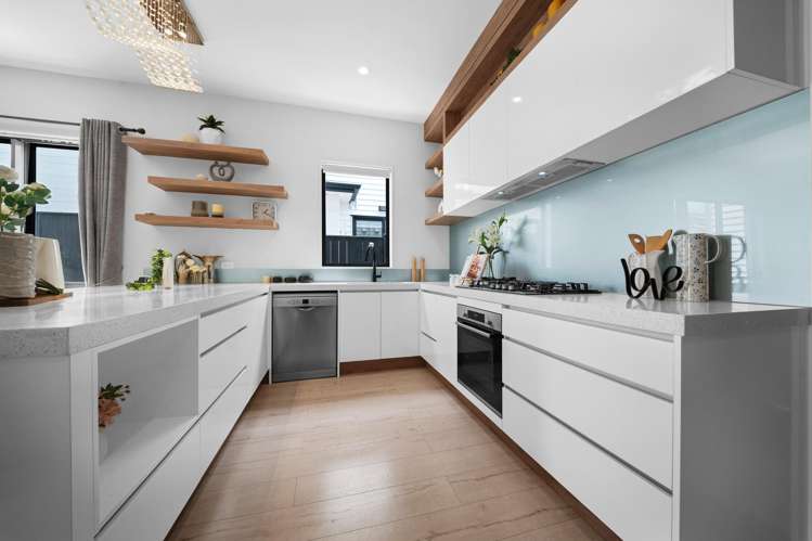 18 Horsefield Drive Flat Bush_31