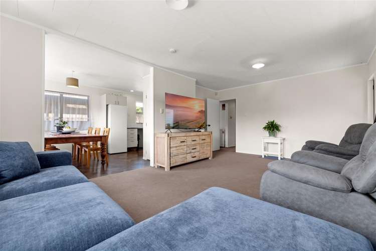 17 Bishoprick Crescent Te Puke_2