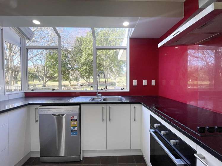 26 Dale Road 11428_15