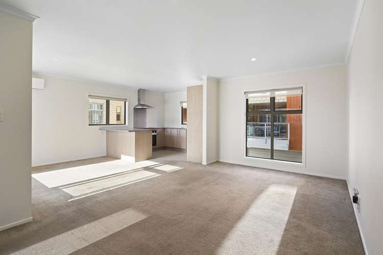 2/9 Vialou Street Hamilton Central_7