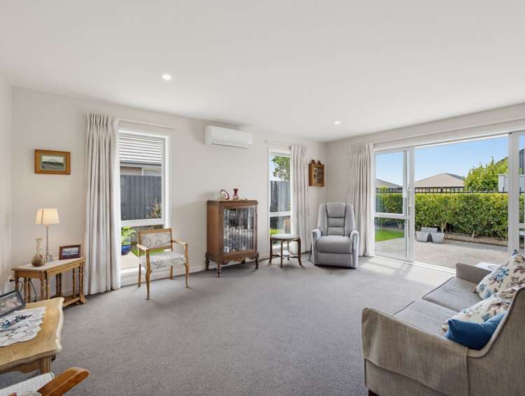 33 Eastfield Drive Lincoln_3
