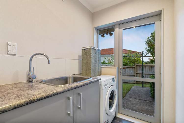 12 Chard Place Flat Bush_24