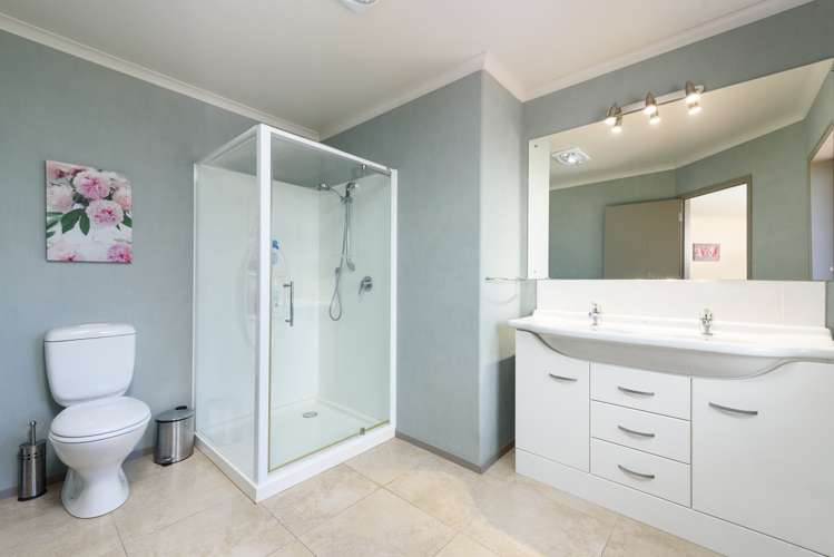 57 Contour Avenue Pyes Pa_13