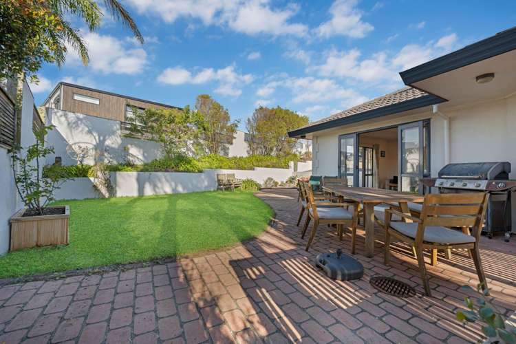 17 Eastwood Rise Browns Bay_11