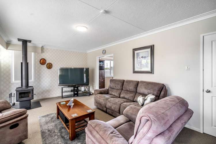63 Edinburgh Crescent Waikiwi_5