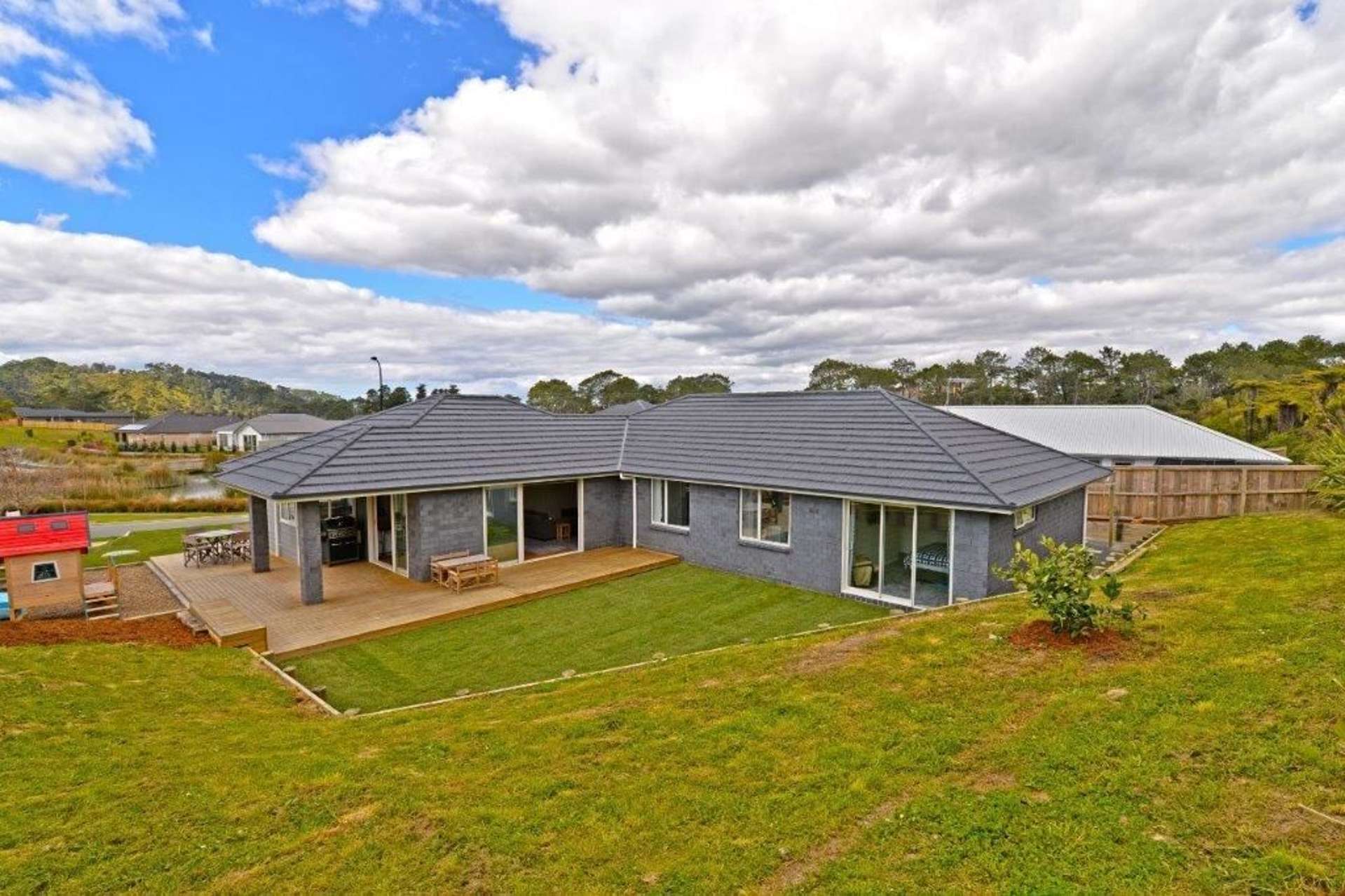 16 The Landing Riverhead_0