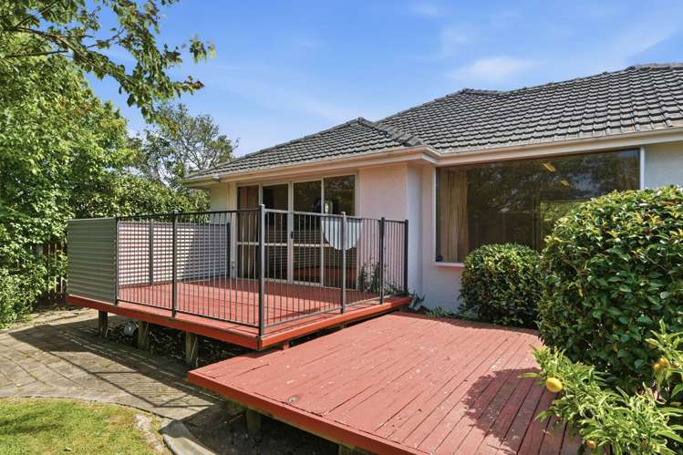 8 Nyoli Street Northcote_26