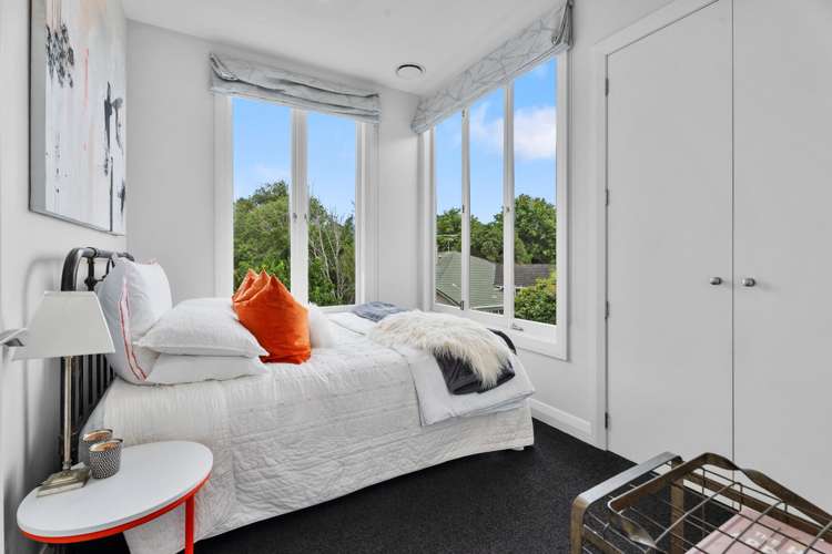 16 Golf Road Epsom_24