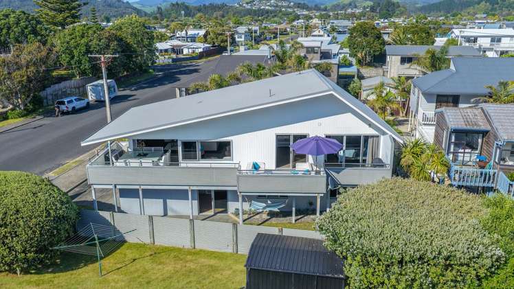 203A Graham Street Whangamatā_16