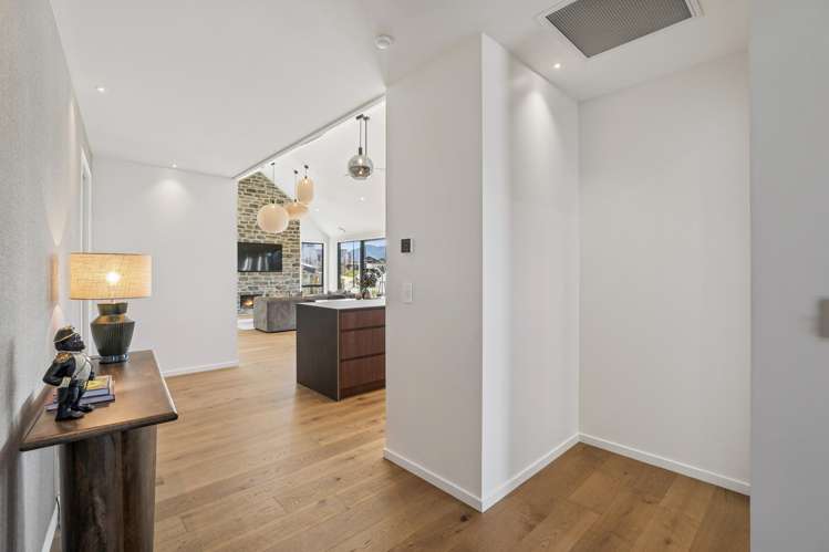 1 Craigie Burn Lane Wanaka_13