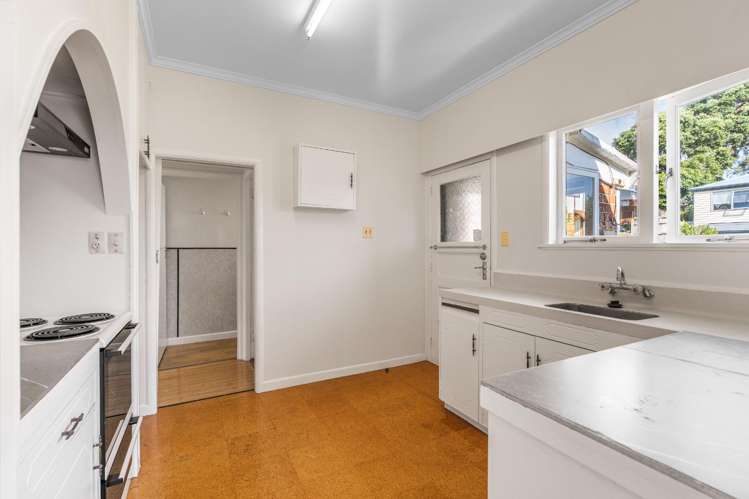 261 Main Highway 1660_4