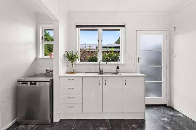 2/201 Kenilworth Road Mayfair_2