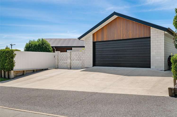 12 Ellesmere Close Pyes Pa_19