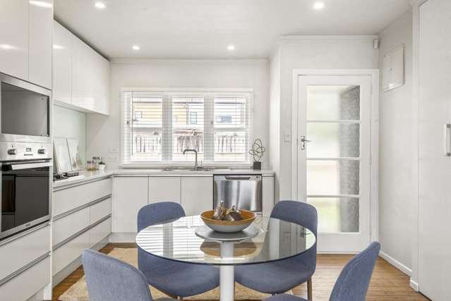 2/134 Onewa Road Northcote_4