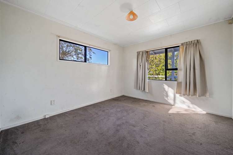 41 Solar Road Glen Eden_11