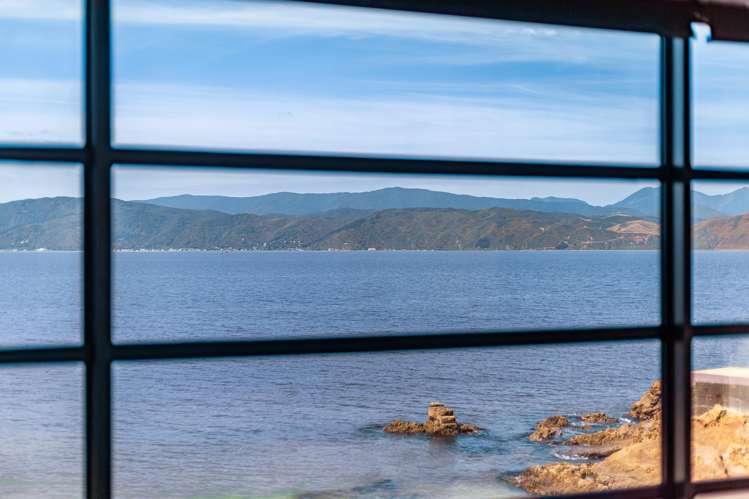 377A Karaka Bay Road Karaka Bays_17