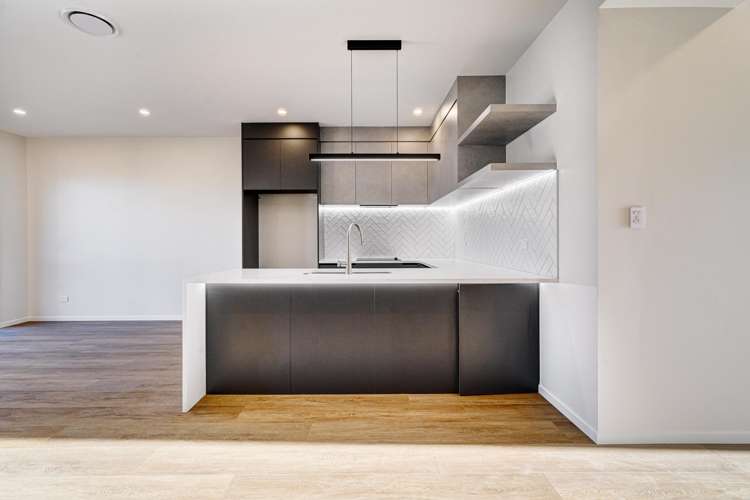 17 Sails Road_4