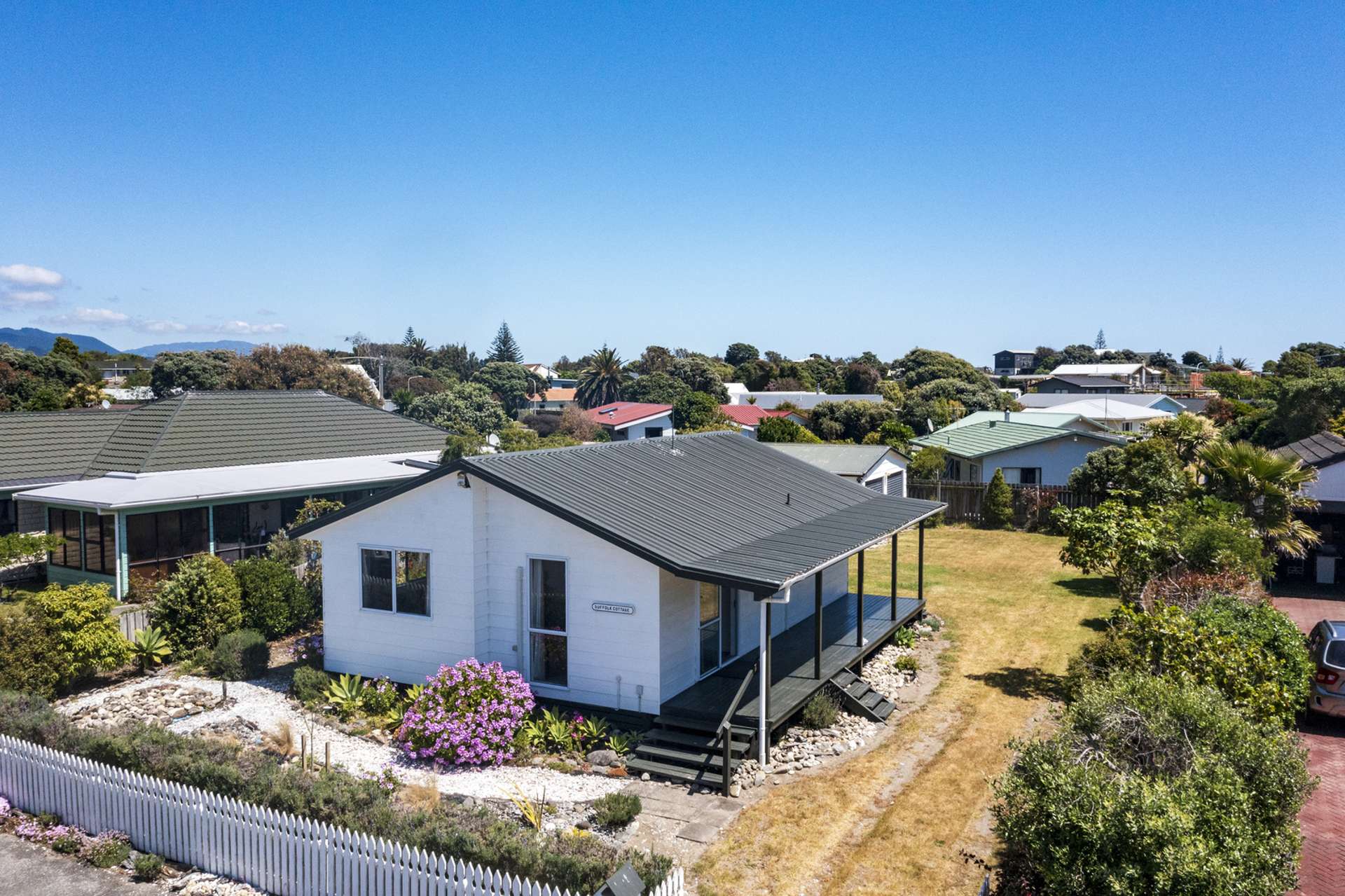 10 Reeves Street Waikanae Beach_0