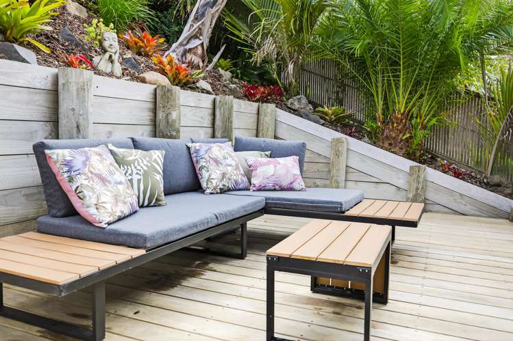 1/70B Carlisle Road Browns Bay_32