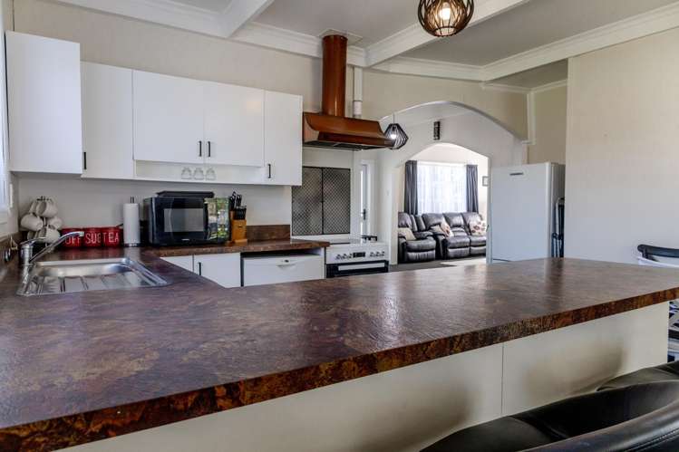 37 Firth Street Cobden_10