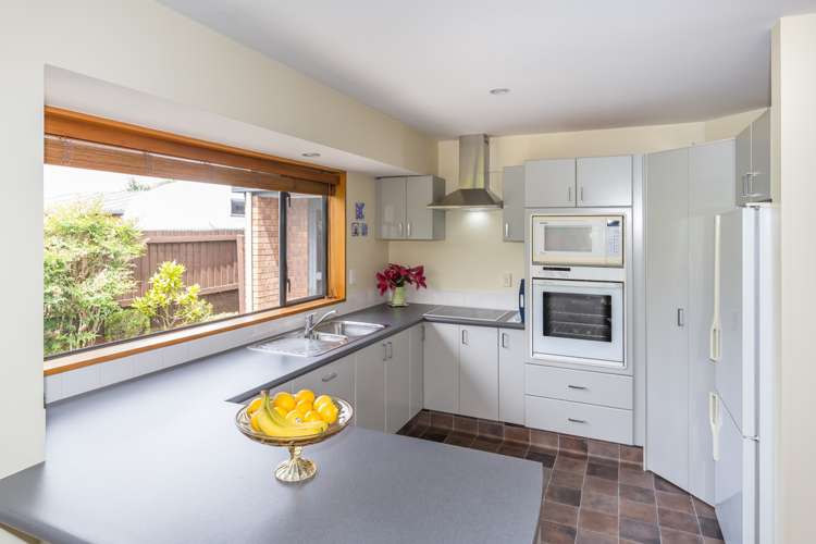 2/55 Roydon Drive Templeton_11